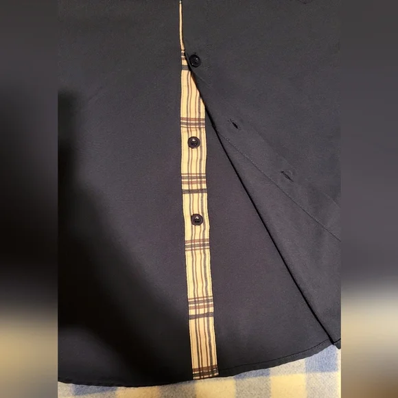 Men's Classic Navy Blue Button Down Dress Shirt with Plaid Accents . M/L - Picture 6 of 12